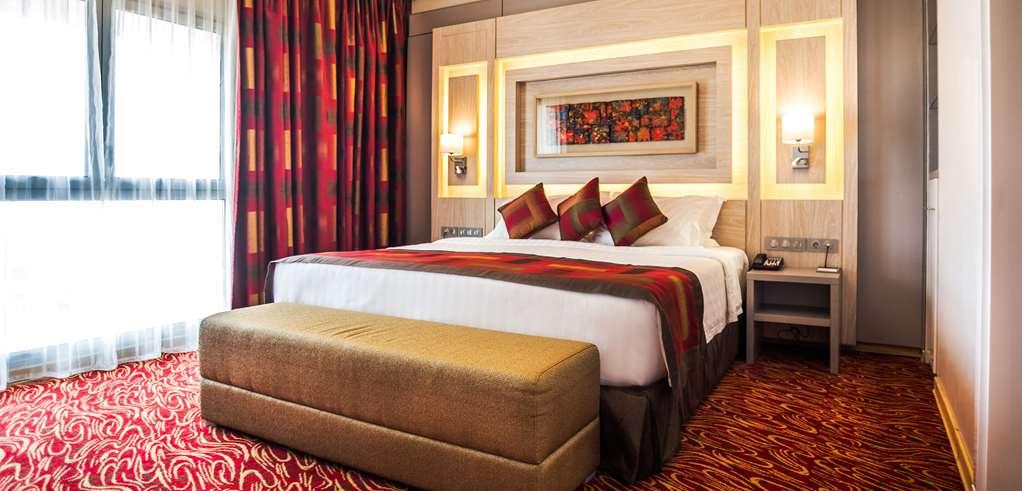 Golden Tulip Le Diplomate Hotel Cotonou Quarto foto