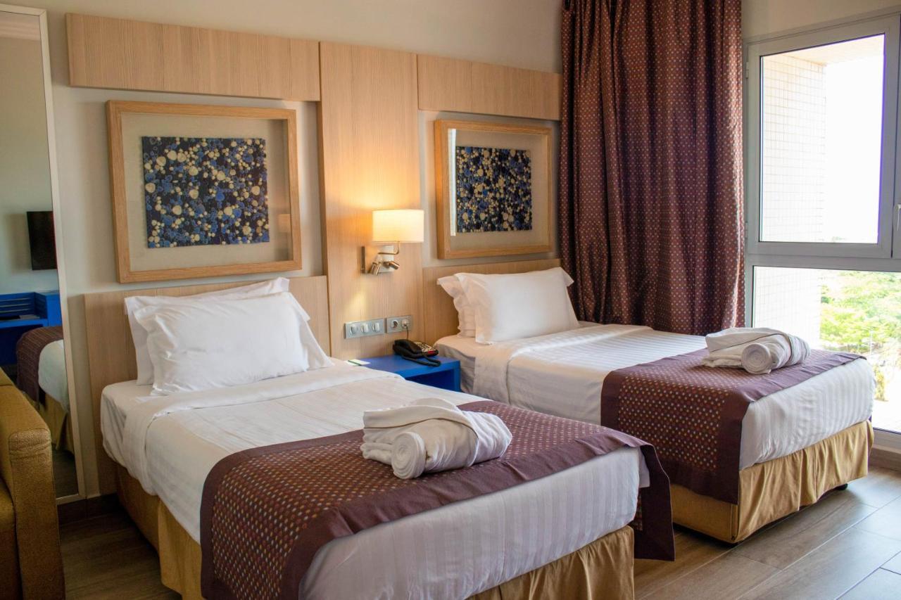 Golden Tulip Le Diplomate Hotel Cotonou Exterior foto