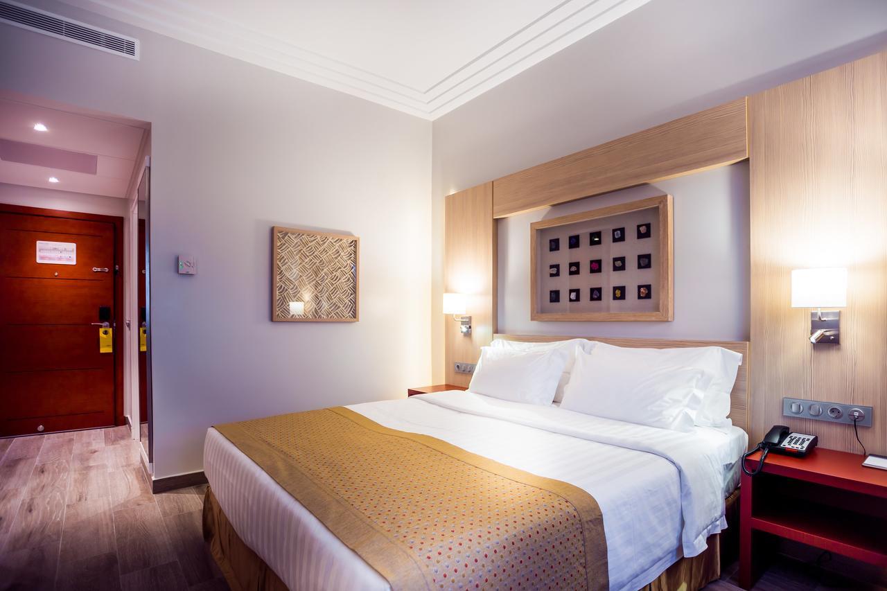 Golden Tulip Le Diplomate Hotel Cotonou Exterior foto