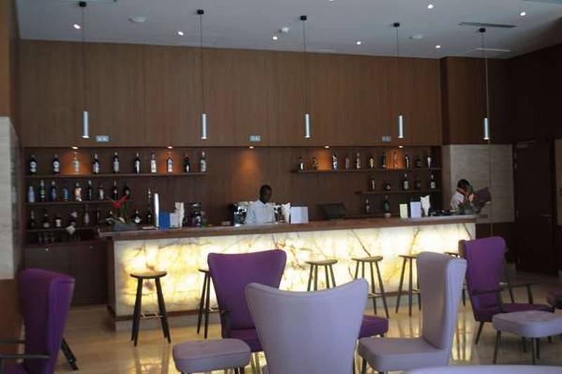 Golden Tulip Le Diplomate Hotel Cotonou Exterior foto