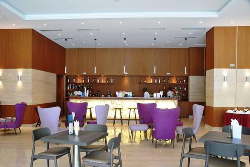 Golden Tulip Le Diplomate Hotel Cotonou Exterior foto